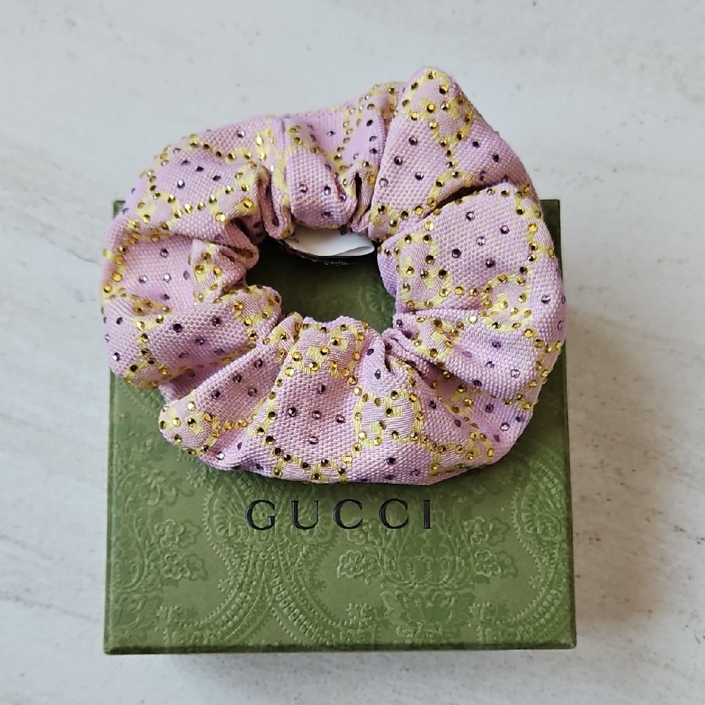 New Gucci Logo Crystal Scrunchie W/Box Lavender Yellow